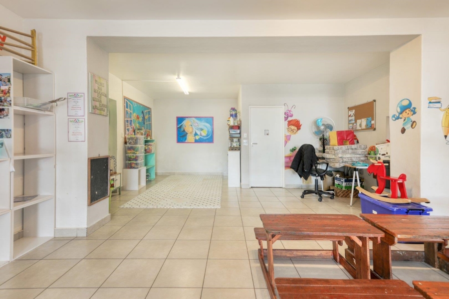 4 Bedroom Property for Sale in Oranjezicht Western Cape